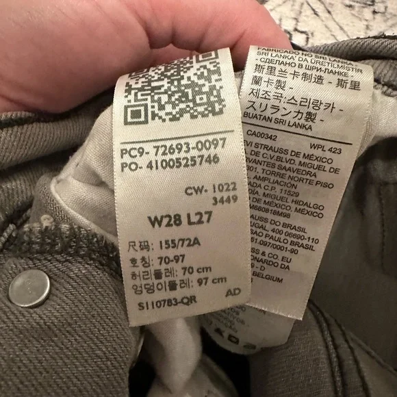 Levi’s Ribcage Straight - Picture 8 of 8